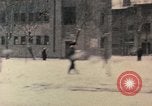 Immagine di Nixon per il giro della Papamobile a piazza Tiananmen Pechino Cina, 1972, secondo 5 filmato di repertorio 65675057383