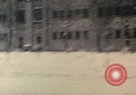 Immagine di Nixon per il giro della Papamobile a piazza Tiananmen Pechino Cina, 1972, secondo 6 filmato di repertorio 65675057383