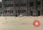 Immagine di Nixon per il giro della Papamobile a piazza Tiananmen Pechino Cina, 1972, secondo 7 filmato di repertorio 65675057383