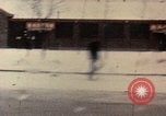 Immagine di Nixon per il giro della Papamobile a piazza Tiananmen Pechino Cina, 1972, secondo 22 filmato di repertorio 65675057383