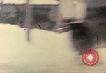 Immagine di Nixon per il giro della Papamobile a piazza Tiananmen Pechino Cina, 1972, secondo 25 filmato di repertorio 65675057383
