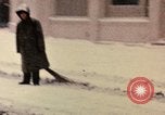 Immagine di Nixon per il giro della Papamobile a piazza Tiananmen Pechino Cina, 1972, secondo 26 filmato di repertorio 65675057383