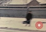 Immagine di Nixon per il giro della Papamobile a piazza Tiananmen Pechino Cina, 1972, secondo 46 filmato di repertorio 65675057383