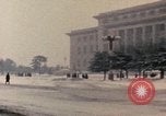 Immagine di Nixon per il giro della Papamobile a piazza Tiananmen Pechino Cina, 1972, secondo 60 filmato di repertorio 65675057383