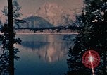 Immagine di Nixon aide presso il lago Jackson United States USA, 1971, secondo 15 filmato di repertorio 65675057396