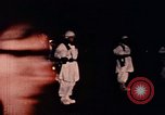Standbild Nixon mit Hirohito Anchorage Alaska USA, 1971, aus Sekunde 30 historischem Filmmaterial Videoclip 65675057407