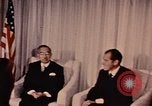 Image Nixon rencontre avec Hirohito Anchorage Alaska USA, 1971, de la seconde 7 séquences d'archives historiques vidéo 65675057408