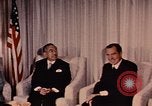 Image Nixon rencontre avec Hirohito Anchorage Alaska USA, 1971, de la seconde 52 séquences d'archives historiques vidéo 65675057408