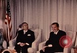 Image Nixon rencontre avec Hirohito Anchorage Alaska USA, 1971, de la seconde 53 séquences d'archives historiques vidéo 65675057408