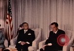 Image Nixon rencontre avec Hirohito Anchorage Alaska USA, 1971, de la seconde 55 séquences d'archives historiques vidéo 65675057408