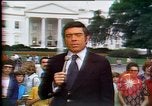 Standbild Präsident Nixon Abschied Washington DC USA, 1974, aus Sekunde 38 historischem Filmmaterial Videoclip 65675057467