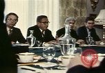 Standbild Paris Friedensgespräche Yvelines Frankreich, 1973, aus Sekunde 41 historischem Filmmaterial Videoclip 65675057496