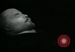 Standbild Wladimir Iljitsch Lenin Grab Moskau Russland Sowjetunion, 1972, aus Sekunde 6 historischem Filmmaterial Videoclip 65675057504