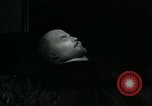 Standbild Wladimir Iljitsch Lenin Grab Moskau Russland Sowjetunion, 1972, aus Sekunde 21 historischem Filmmaterial Videoclip 65675057504