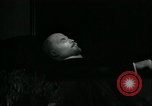 Standbild Wladimir Iljitsch Lenin Grab Moskau Russland Sowjetunion, 1972, aus Sekunde 23 historischem Filmmaterial Videoclip 65675057504