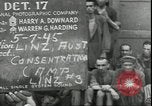 Standbild Konzentrationslager Linz Österreich, 1945, aus Sekunde 4 historischem Filmmaterial Videoclip 65675057508
