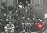 Standbild Konzentrationslager Linz Österreich, 1945, aus Sekunde 12 historischem Filmmaterial Videoclip 65675057508
