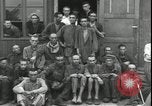 Standbild Konzentrationslager Linz Österreich, 1945, aus Sekunde 13 historischem Filmmaterial Videoclip 65675057508