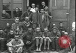 Standbild Konzentrationslager Linz Österreich, 1945, aus Sekunde 23 historischem Filmmaterial Videoclip 65675057508