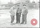 Standbild amerikanische Soldaten Linz Österreich, 1945, aus Sekunde 1 historischem Filmmaterial Videoclip 65675057509
