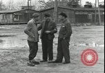 Standbild amerikanische Soldaten Linz Österreich, 1945, aus Sekunde 12 historischem Filmmaterial Videoclip 65675057509