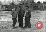 Standbild amerikanische Soldaten Linz Österreich, 1945, aus Sekunde 23 historischem Filmmaterial Videoclip 65675057509