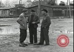 Standbild amerikanische Soldaten Linz Österreich, 1945, aus Sekunde 42 historischem Filmmaterial Videoclip 65675057509