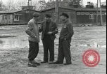 Standbild amerikanische Soldaten Linz Österreich, 1945, aus Sekunde 43 historischem Filmmaterial Videoclip 65675057509
