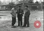 Standbild amerikanische Soldaten Linz Österreich, 1945, aus Sekunde 45 historischem Filmmaterial Videoclip 65675057509