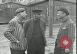 Standbild amerikanische Soldaten Linz Österreich, 1945, aus Sekunde 54 historischem Filmmaterial Videoclip 65675057509