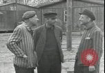 Standbild amerikanische Soldaten Linz Österreich, 1945, aus Sekunde 55 historischem Filmmaterial Videoclip 65675057509