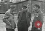 Standbild amerikanische Soldaten Linz Österreich, 1945, aus Sekunde 62 historischem Filmmaterial Videoclip 65675057509