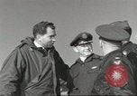 Standbild Richard Nixon Korea, 1953, aus Sekunde 35 historischem Filmmaterial Videoclip 65675057511