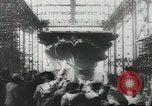 Standbild USS Ticonderoga einer Zeremonie Newport News Virginia USA, 1944, aus Sekunde 40 historischem Filmmaterial Videoclip 65675057517