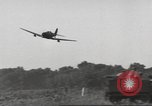 Standbild Kampffahrzeuge dekontamination Maryland United States USA, 1942, aus Sekunde 26 historischem Filmmaterial Videoclip 65675057537