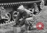 Standbild Kampffahrzeuge dekontamination Maryland United States USA, 1942, aus Sekunde 19 historischem Filmmaterial Videoclip 65675057538