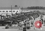 Standbild Kampffahrzeuge dekontamination Maryland United States USA, 1942, aus Sekunde 30 historischem Filmmaterial Videoclip 65675057538