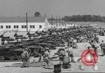 Standbild Kampffahrzeuge dekontamination Maryland United States USA, 1942, aus Sekunde 33 historischem Filmmaterial Videoclip 65675057538