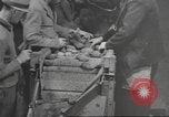 Standbild Neuseeland Lebensmittel für die amerikanischen Soldaten Neuseeland, 1945, aus Sekunde 25 historischem Filmmaterial Videoclip 65675057553