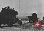 Standbild Gas attack Training für US Army Ersten Weltkrieg United States USA, 1917, aus Sekunde 38 historischem Filmmaterial Videoclip 65675057560