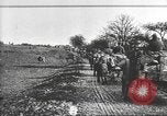 Standbild Gas attack Training für US Army Ersten Weltkrieg United States USA, 1917, aus Sekunde 51 historischem Filmmaterial Videoclip 65675057560