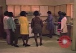 Standbild HUD Wald Höhen Housing Project Mississippi United States USA, 1966, aus Sekunde 5 historischem Filmmaterial Videoclip 65675057576