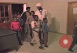 Standbild Housing Project  Mississippi United States USA, 1967, aus Sekunde 14 historischem Filmmaterial Videoclip 65675057577