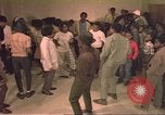 Standbild Housing Project  Mississippi United States USA, 1967, aus Sekunde 24 historischem Filmmaterial Videoclip 65675057577