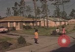 Standbild HUD Housing Project Mississippi United States USA, 1967, aus Sekunde 6 historischem Filmmaterial Videoclip 65675057578
