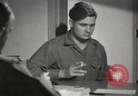 Standbild Zweiten Weltkrieg psychiatrische Opfer Brentwood New York USA, 1948, aus Sekunde 11 historischem Filmmaterial Videoclip 65675057581