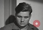 Standbild Zweiten Weltkrieg psychiatrische Opfer Brentwood New York USA, 1948, aus Sekunde 57 historischem Filmmaterial Videoclip 65675057581
