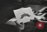 Standbild Zweiten Weltkrieg psychiatrische Opfer Brentwood New York USA, 1948, aus Sekunde 44 historischem Filmmaterial Videoclip 65675057586