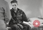 Standbild psychiatrische Betreuung von Zweiten Weltkrieg Opfer Brentwood New York USA, 1948, aus Sekunde 40 historischem Filmmaterial Videoclip 65675057587