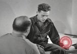 Standbild psychiatrische Betreuung von Zweiten Weltkrieg Opfer Brentwood New York USA, 1948, aus Sekunde 52 historischem Filmmaterial Videoclip 65675057587